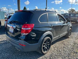 2017 Holden Captiva - Thumbnail