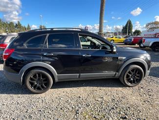 2017 Holden Captiva - Thumbnail