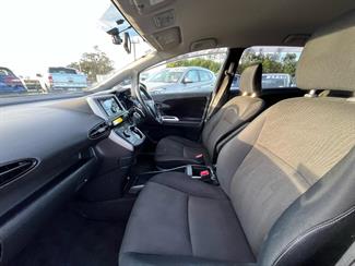 2009 Toyota Wish - Thumbnail