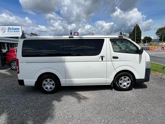 2018 Toyota Hiace - Thumbnail