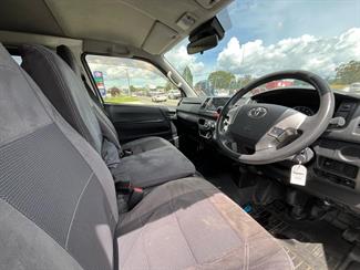 2018 Toyota Hiace - Thumbnail
