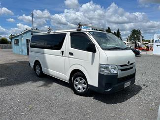 2018 Toyota Hiace - Thumbnail
