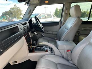 2008 Jeep Commander - Thumbnail