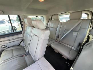 2008 Jeep Commander - Thumbnail