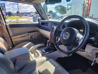 2008 Jeep Commander - Thumbnail