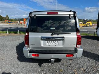 2008 Jeep Commander - Thumbnail