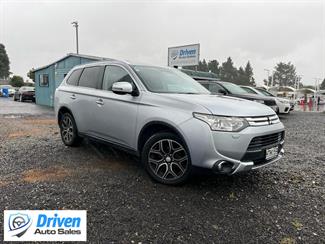 2014 Mitsubishi Outlander - Thumbnail