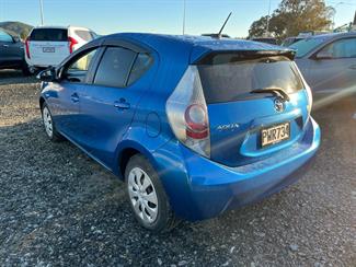 2014 Toyota Aqua - Thumbnail